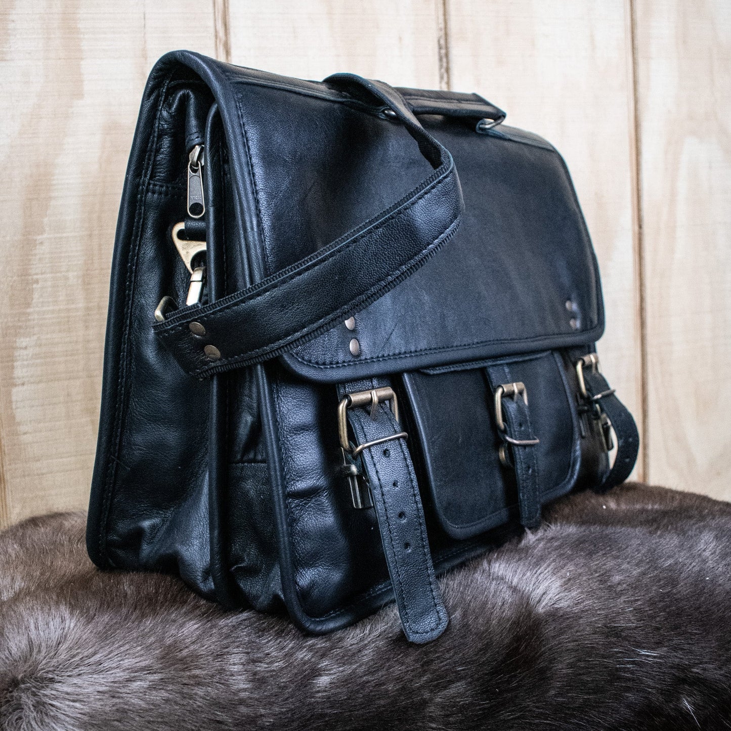 "The Adventurer" Leather Laptop Bag - Large (Black)