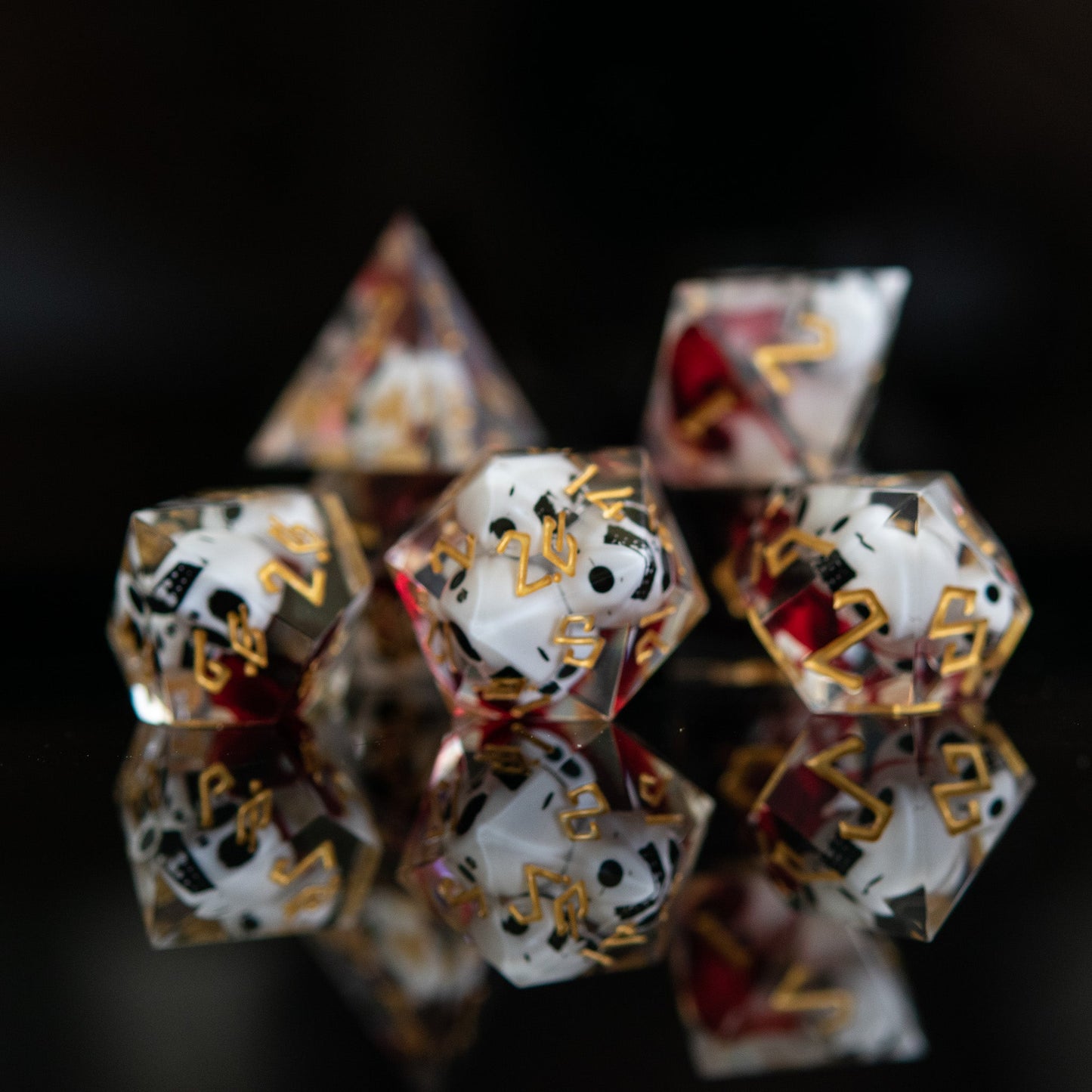 Bloody Corpse Sharp-Edged Resin Dice Set